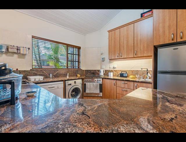 3 BEDROOM TOWNHOUSE FOR SALE IN TOWN BUSH VALLEY